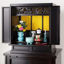 「四君子透かし彫り仏壇（仏壇・仏具）」