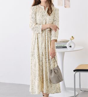 alotta（アロッタ）の「柄アソートギャザーデザインワンピース（その他ワンピース）」｜オフ系花柄