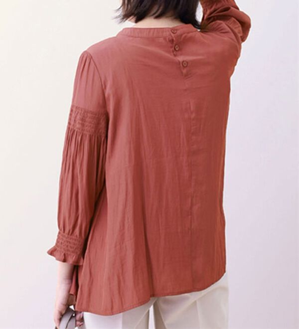 BELLUNA（ベルーナ）の「ビンテージサテンシャーリング使いブラウス（ブラウス）」｜詳細画像