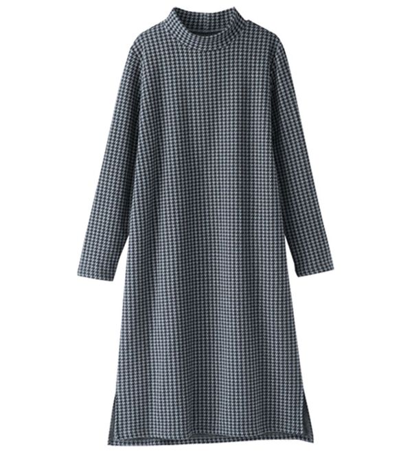 BELLUNA（ベルーナ）の「まるで着る毛布！静電防止付裏ファーお出かけワンピース（カットソーワンピース）」｜千鳥