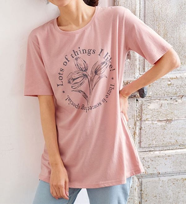BELLUNA（ベルーナ）の「綿１００％プリントＴシャツ（Tシャツ）」｜ピンク・サークルロゴ