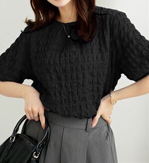 BELLUNA（ベルーナ）の「ポコポコ素材裾ドロストプルオーバー（カットソー）」｜黒