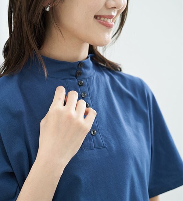 BELLUNA（ベルーナ）の「汗染み対策！綿１００％多ボタンハイネックＴシャツ（カットソー）」｜詳細画像