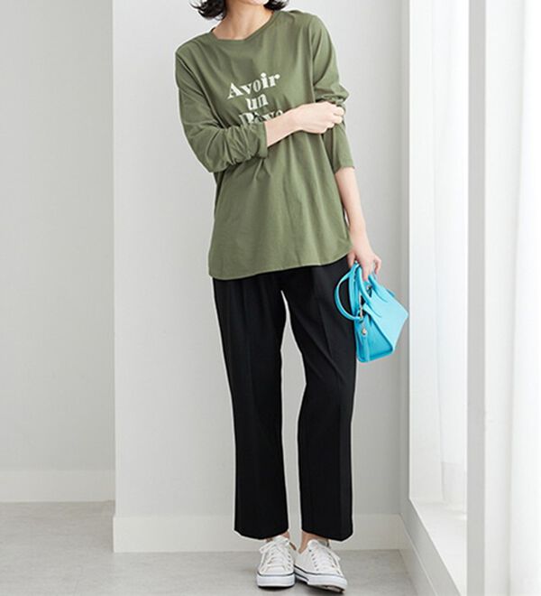 BELLUNA（ベルーナ）の「着回し上手に！きれい見え綿１００％素材ロゴプルオーバー（カットソー）」｜詳細画像