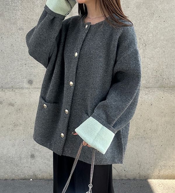 RANAN（ラナン）の「裏配色ゴールド調ボタンニットコーディガン（ニットカーディガン）」｜詳細画像