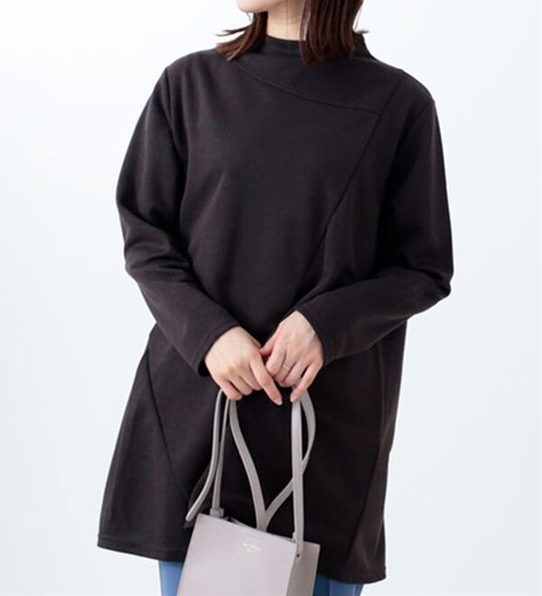 BELLUNA（ベルーナ）の「ボトルネック切替デザインチュニック（チュニック）」｜チャコール