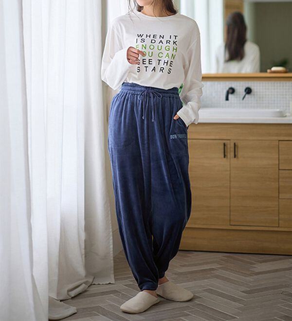 LAVIENNE（ラヴィエンヌ）の「まるで毛布！吸湿発熱ジョガーパンツ（その他パンツ）」｜詳細画像