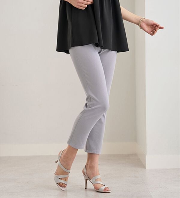 BELLUNA（ベルーナ）の「【再入荷】美ストレッチ素材アンクル丈レギンスパンツ（クロップドパンツ）」｜パープルグレー