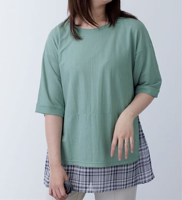 BELLUNA（ベルーナ）の「シフォンプリント切替チュニック（チュニック）」｜セージ系