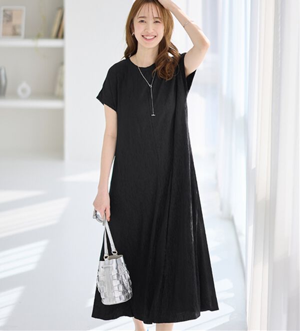 alotta（アロッタ）の「【４つの機能付】ひんやり楽ちん快適！フレアーワンピース（カットソーワンピース）」｜ブラック