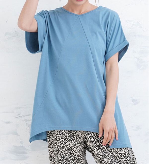 A HAPPY MARILYN（アハッピーマリリン）の「【麗シルエット】綿１００％ 変形パターンで目を惹くＡライン イレヘム チュニック（チュニック）」｜ダスティブルー