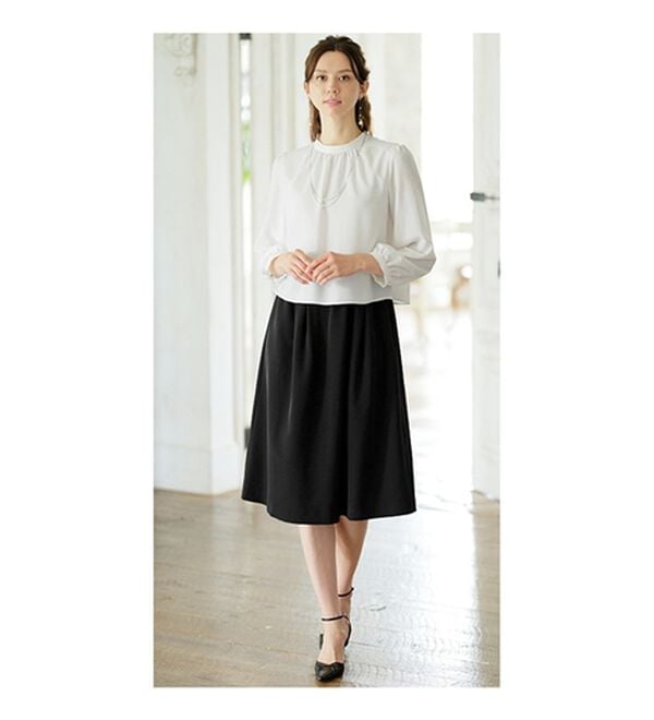 BELLUNA（ベルーナ）の「快適！ストレッチ素材ワンピースアンサンブル（ワンピースセットスーツ）」｜詳細画像