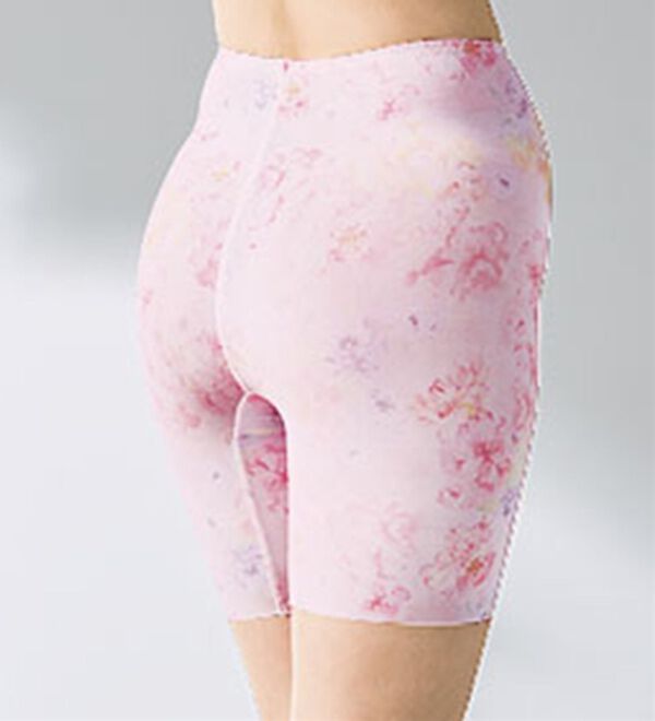 LAVIENNE（ラヴィエンヌ）の「Ｗｉｎｇ　Ｐパンツ（ガードル）」｜詳細画像