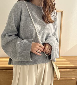 GeeRA（ジーラ）の「ふわふわ素材ワイドスリーブショートニット（ニット・セーター）」｜詳細画像