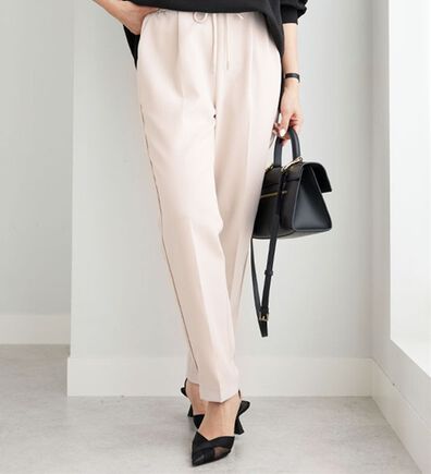 BELLUNA（ベルーナ）の「サイドラインテーパードパンツ（フルレングスパンツ）」