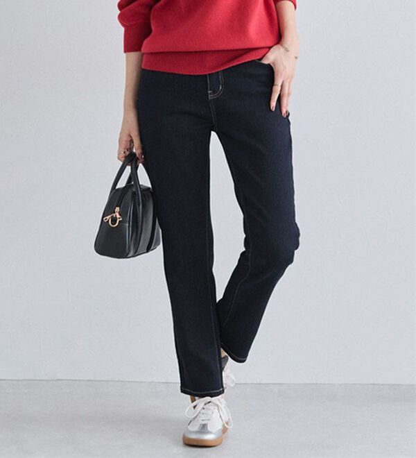 Pierrot（ピエロ）の「【ストレッチ素材】大人のためのゆるテーパードデニムパンツ（フルレングスパンツ）」｜ノーマル&times;インディゴ