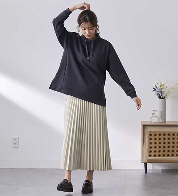 BELLUNA（ベルーナ）の「レザーライクプリーツスカート（ロングスカート）」｜詳細画像