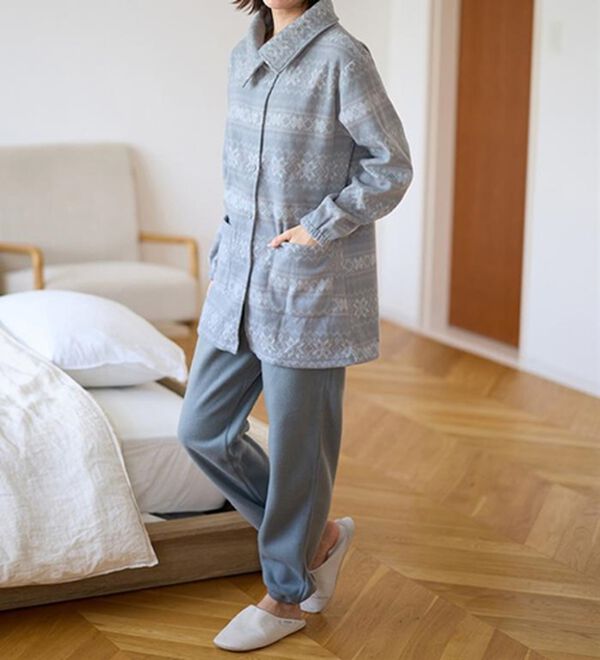 LAVIENNE（ラヴィエンヌ）の「ソフトでかるぽかフリースパジャマ（パジャマ・ルームウェア）」｜詳細画像