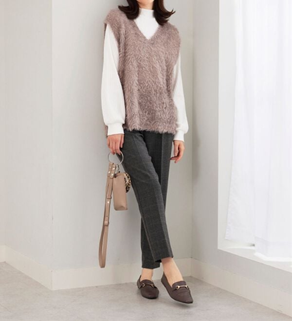 BELLUNA（ベルーナ）の「サマ見え(スーパーウォーム)ウール調素材美脚テーパードパンツ（テーパードパンツ）」｜詳細画像