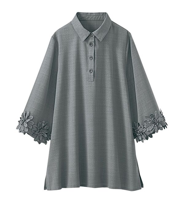 BELLUNA（ベルーナ）の「花咲くモチーフ使いブラウス（チュニック）」｜詳細画像