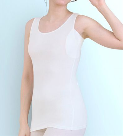 LAVIENNE（ラヴィエンヌ）の「ひんやり汗取りインナー　タンクトップ＜ラヴィクールエコ＞（肌着・インナーウェア）」