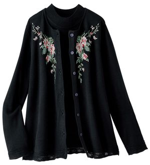 BELLUNA（ベルーナ）の「クロスステッチ刺しゅうカーディガンアンサンブル（ニットカーディガン）」｜黒