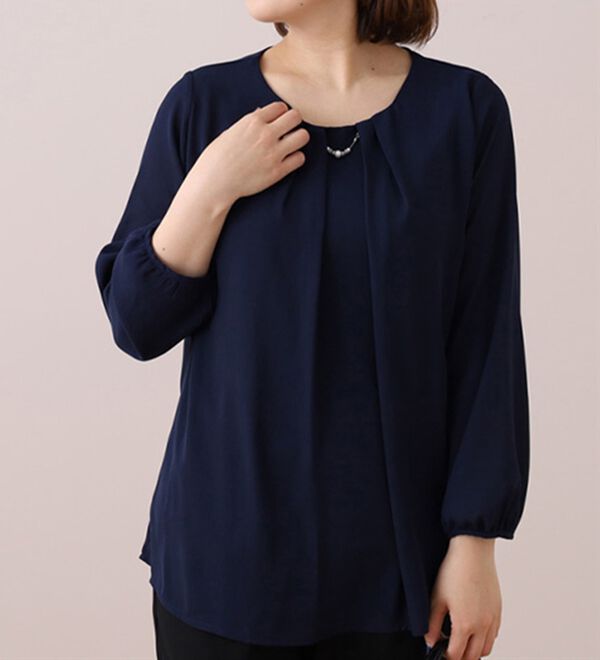 BELLUNA（ベルーナ）の「＜ＢＥＬＬＵＮＡ　ＦＯＲＭＡＬ＞ネックレス付ブラウス（ブラウス）」｜詳細画像