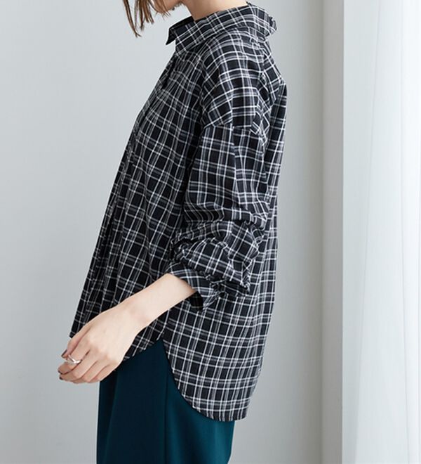 BELLUNA（ベルーナ）の「袖タックデザインスキッパーシャツ（シャツ）」｜詳細画像