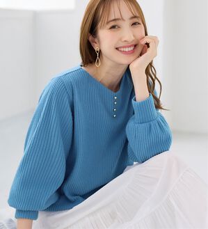 alotta（アロッタ）の「ふんわりリブニットソー金ボタントップス（カットソー）」｜詳細画像