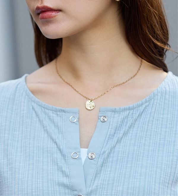 Viola e Viola（ヴィオラ エ ヴィオラ）の「針抜きシアードットボタンカーデ（その他カーディガン）」｜詳細画像