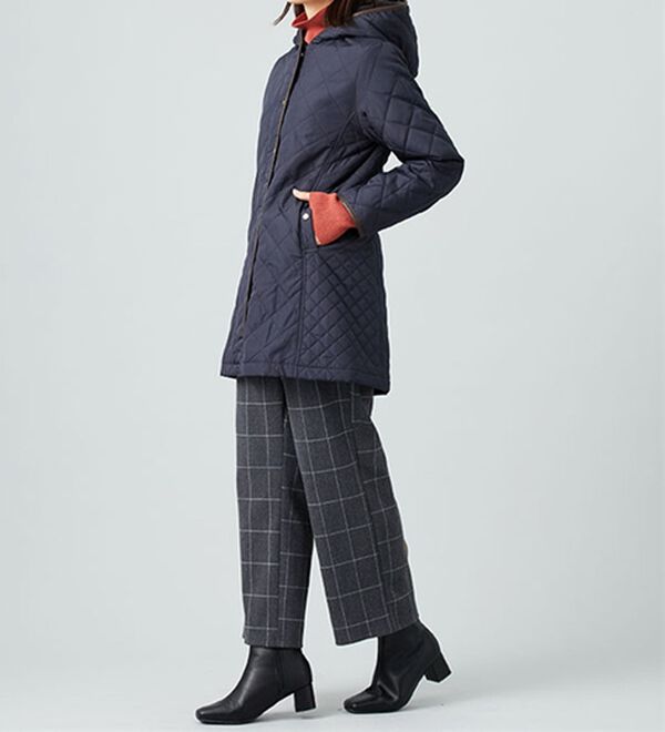 BELLUNA（ベルーナ）の「パイピング使いキルトデザインコート（ロングコート）」｜詳細画像