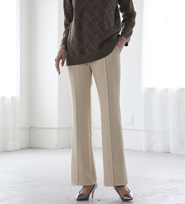 BELLUNA（ベルーナ）の「ストレッチスエード調美脚パンツ（フルレングスパンツ）」｜詳細画像