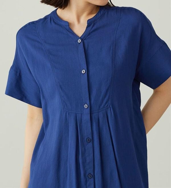 BELLUNA（ベルーナ）の「麻調素材タック使いシャツチュニック（ブラウス）」｜詳細画像