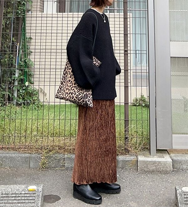 GeeRA（ジーラ）の「すっきり見え！ベロアプリーツロングスカート（ロングスカート）」｜詳細画像