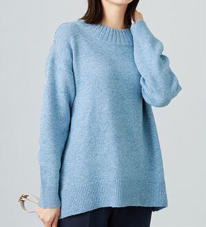 BELLUNA（ベルーナ）の「ラメ調バックスリットニットプルオーバー（ニット・セーター）」｜ブルー