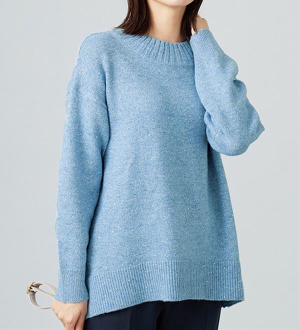 BELLUNA（ベルーナ）の「ラメ調バックスリットニットプルオーバー（ニット・セーター）」｜ブルー