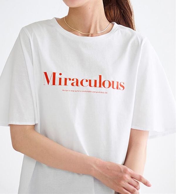 RANAN（ラナン）の「ひんやり！綿１００％フレア袖大人ロゴＴシャツ（カットソー）」｜ホワイト(オレンジロゴ)