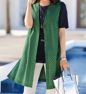 BELLUNA（ベルーナ）の「綿１００％カットワークレース素材ロングベスト（ベスト）」｜グリーン