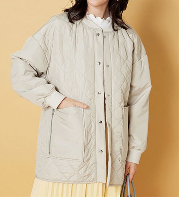BELLUNA（ベルーナ）の「軽い着心地！ビッグポケット付キルトコート（ハーフコート）」｜詳細画像