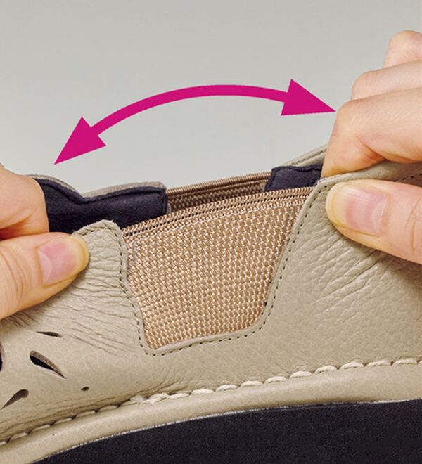 ルフラン（ルフラン）の「５Ｅ花柄パンチングアウトステッチシューズ（フラットシューズ）」｜詳細画像