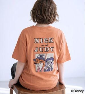「＜Ｄｉｓｎｅｙ＞【ズートピア・ニック＆ジュディ】サガラ刺しゅうＴシャツ（Tシャツ）」｜オレンジ