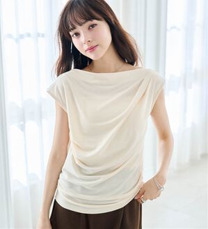 RANAN（ラナン）の「【ひんやり・ＵＶ】タックドレープフレンチスリーブカットソー（Tシャツ）」｜アイボリー