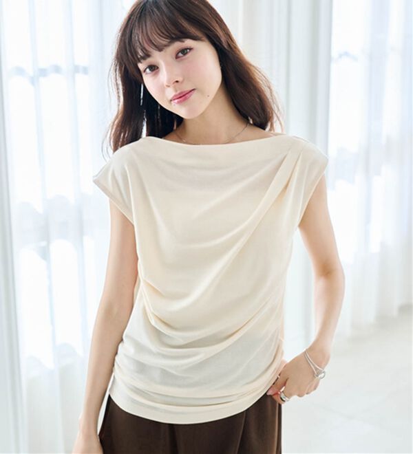 RANAN（ラナン）の「【ひんやり・ＵＶ】タックドレープフレンチスリーブカットソー（Tシャツ）」｜アイボリー
