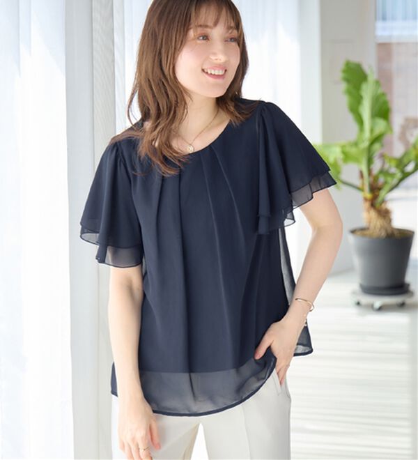 alotta（アロッタ）の「【５つの機能付】ひんやり！インナー付きフリル袖シフォンタックブラウス（ブラウス）」｜詳細画像