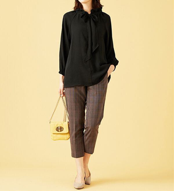 BELLUNA（ベルーナ）の「フリル衿ボウタイデザインブラウス（ブラウス）」｜詳細画像