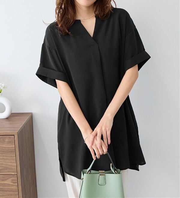 alotta（アロッタ）の「スキッパーとろみブラウスチュニック（ブラウス）」｜詳細画像