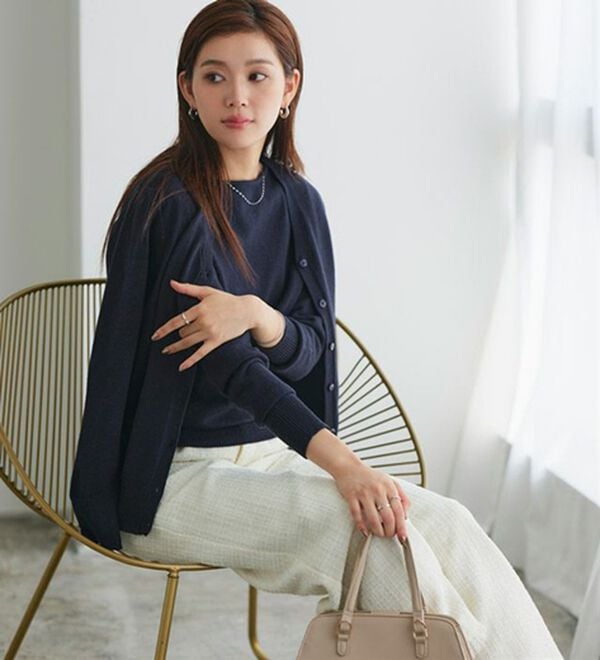 Pierrot（ピエロ）の「【Ｍ～３Ｌ】ふんわり質感プレミアムカシミヤタッチカーディガン（ニットカーディガン）」｜詳細画像