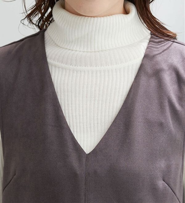 BELLUNA（ベルーナ）の「金ボタン使いスエード調ジャンパ―ドレス（ジャンパースカート）」｜詳細画像