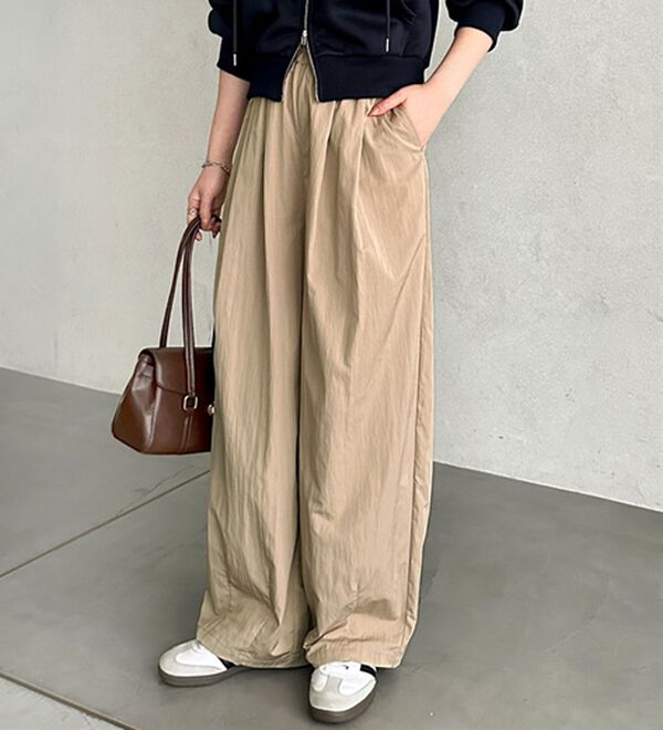 GeeRA（ジーラ）の「さらとろ素材が嬉しい！ダブルタックワイドパンツ（フルレングスパンツ）」｜詳細画像