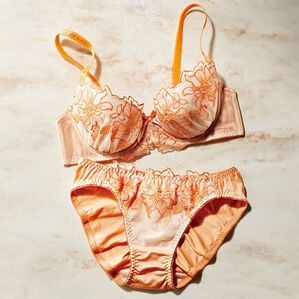 YU'NOW（ユナウ）の「プチプラブラ＆ショーツセット（ブラジャー＆ショーツセット）」｜オレンジ系線描きレース
